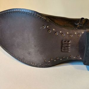 frye austin inside zip harness